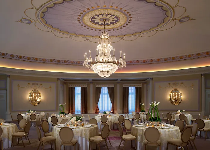 Motel: The Ritz-Carlton, Montreal